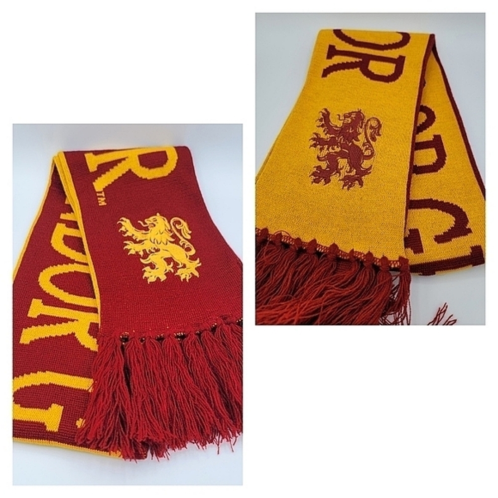 Harry Potter Universal Studio Gryffindor Embroidered Reversible Scarf #1346